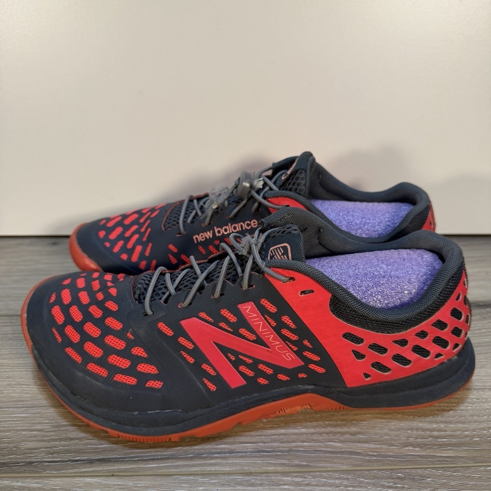 New Balance Minimus 20 v4 Womens Size 9 Medium B Gray Red Sneakers wx20bc4